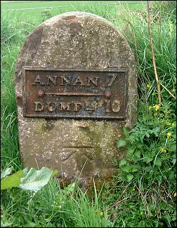 detail of Dumfries 10 Annan 7 milestone at NY094681