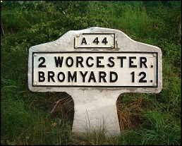 detail of Worcester milestone at SO820547