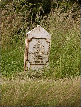 detail of Barton milepost at TL404551