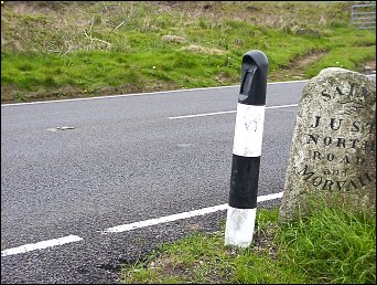 detail of Newbridge guide stone at SW407319